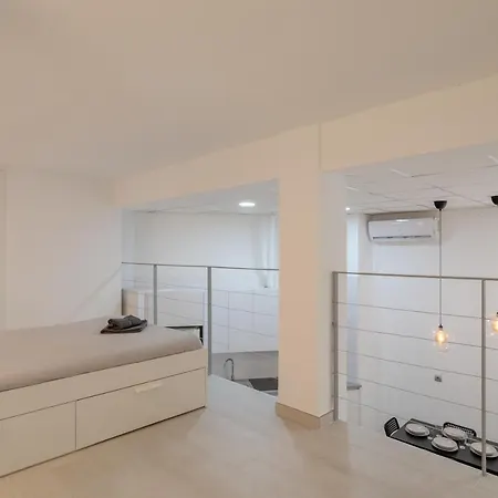 Alison's Loft Daire *